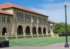 The Psychology Behind Choosing the Right University