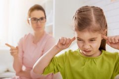 How Homemakers Can Avoid Nagging and Suspicion